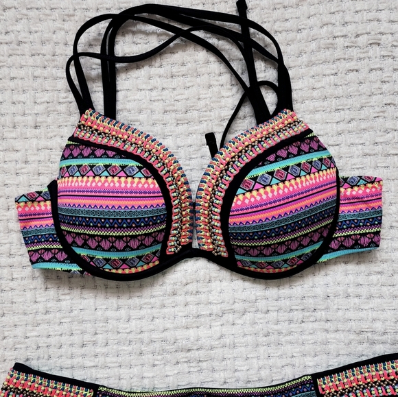 Bikini Set - Picture 5 of 7